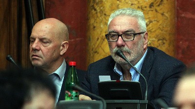 "Vučić požurio da demantuje Starovića o sankcijama Rusiji, ali ni reči o Kosovu"