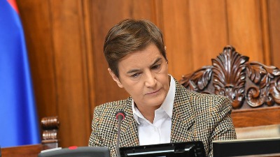 Brnabić reagovala na navode da je Vučić i pre protesta bio u NS