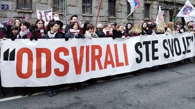 "Batina kojom su tukli studente na Pravnom fakultetu napravljena u kriznom štabu SNS"