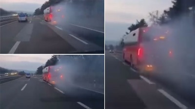 Zapalio se Lastin autobus: Kulja dim iz njega (VIDEO)