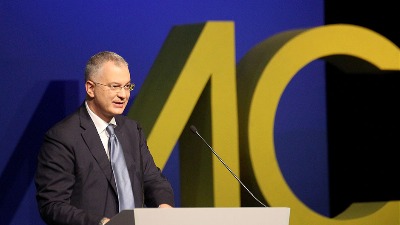 AMBASADOR ŠUTANOVAC IMA PREČA POSLA Rešio zadatak "za genijalce“ (FOTO)