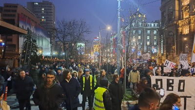 Građani Zvezdare u šetnji do Cvetkove pijace, podrška studentima i prosvetarima (VIDEO)