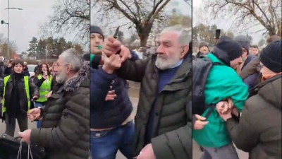 UŽAS Muškarac nožem pokušao da napadne studente na blokadi (VIDEO)