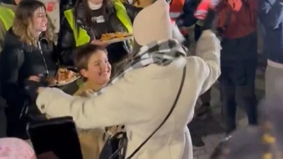 Protest u KG: Dečak oduševio celu Srbiju JEDNIM POTEZOM (VIDEO)