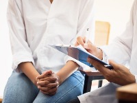 Uporno išla na preglede, doktori propustili rak, pa umrla u 27. godini