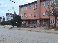 Zgrada Opštine Žitorađa bez grejanja, zaposleni se smrzavaju i RADE U JAKNAMA