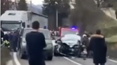 Stravičan sudar: Stradao bračni par i dvoje dece (VIDEO)