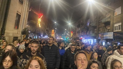 U Nišu dva velika protesta u istom danu (FOTO, VIDEO)