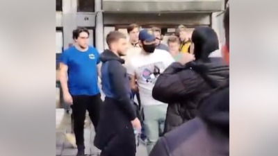 Muškarac sa maskom na licu napao studenta u Novom Sadu (VIDEO)