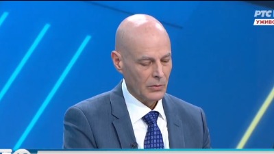 Ko je Miloš Pavlović, dekan FDU koji je održao čas celoj Srbiji na RTS-u (VIDEO)