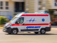 TEŽAK udes na Brankovom mostu: Motociklista leži na putu!