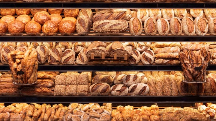 Kako razlikovati pravi integralni hleb od obojenog belog hleba? Otkrijte ISTINU ovim TRIKOM 