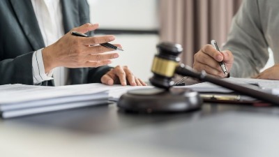 Advokatska komora Beograda: SRAMNA IZJAVA VUČIĆA