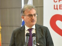 Cvejić: Ne bi bilo pametno da neko Vučiću u ovom trenutku nudi slamku spasa