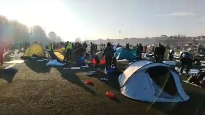 Studenti će spavati na platou? Predsednik opštine Inđija odbio razgovor (VIDEO)