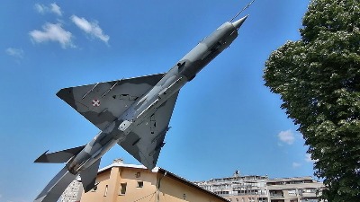 Roditelji i zaposleni u Vazduhoplovnoj akademiji: Ministarstvo predložilo v.d. direktorku koja je prethodno razrešena