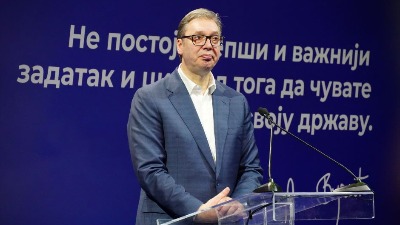 Vučić obećava: Besplatni udžbenici u celoj Srbiji