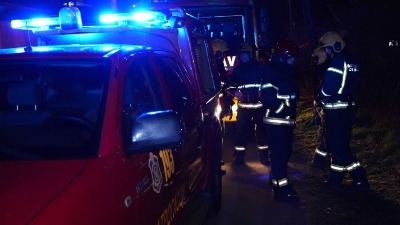 PRVE SLIKE SA VRAČARA Ovo je kafić na koji je bačen Molotovljev koktel (FOTO)