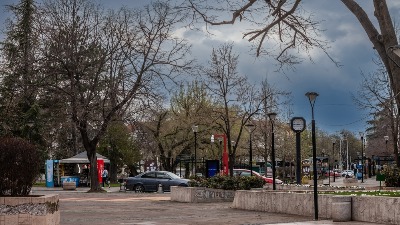 Bizarna scena u Obrenovcu: Zbog vetra ili... (FOTO)