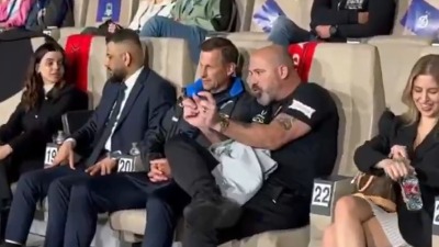 Stanković dobio crveni karton - usledila je NEVIĐENA situacija u istoriji fudbala (VIDEO)