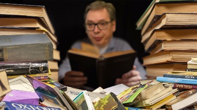 TEORIJE ZAVERE KOJE TO NISU Kako je Srbija postala talac Vučićeve "terapije"