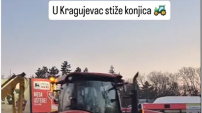 Stiže konjica: Traktori ulaze u Kragujevac (VIDEO)