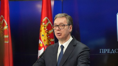 "Dosta smo ga gledali": Vučić "pao" u Obrenovcu (VIDEO, FOTO)