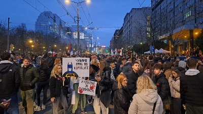 "Računajte na nas": Srednjoškolci ispred Republičkog javnog tužilaštva (FOTO, VIDEO)