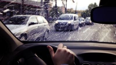 Ova svakodnevna greška može uništiti vaš automobil, a pravi je većina VOZAČA 