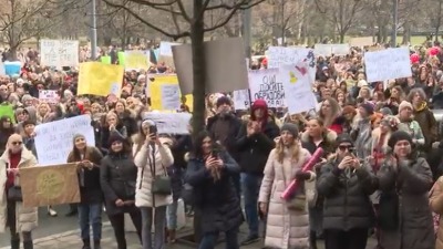 "Obustava, obustava!": Prosvetari poručili da stanje nije redovno (FOTO)