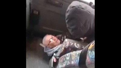 Otkriveno ko su učesnici tuče u SNS autobusu (VIDEO)