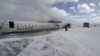 Užas na aerodromu: Pao avion (FOTO, VIDEO)