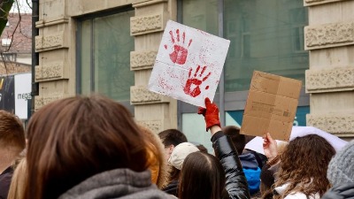 Tokom 15 minuta tišine pretio silovanjem dece, "čim Šešelj dođe na vlast"