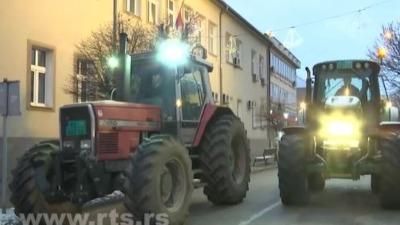 Poljoprivrednik: Ako nam ne ispune zahteve, blokiraćemo celu Raču