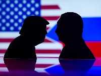 Trampov UDARAC na Putinovu kasu: SAD uvodi NAJTEŽE sankcije Rusiji od početka rata