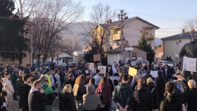 Srbija je USTALA: Skoro CEO JUG na protestu (FOTO)