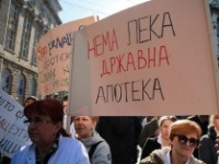 Sindikat: Grad zaposlenima u Apotekama Beograd duguje po pet plata