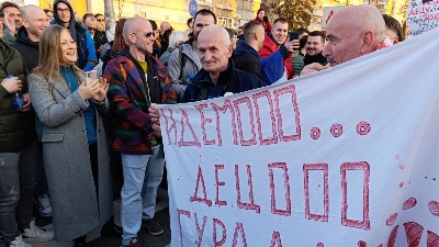 "Idemooo... Decooo... Guraaaj!!": Limeni podržao studente u NS (FOTO/VIDEO)