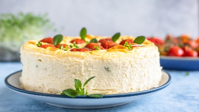 Slana torta sa tost hlebom i ajvarom! Domaćice će biti oduševljene