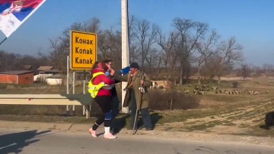 Pastir izašao u susret studentima: Imao je poruku za njih (VIDEO)