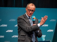 VLADA U BERLINU Nemačka SPD na kolenima