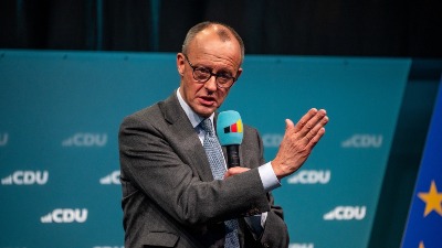 VLADA U BERLINU Nemačka SPD na kolenima