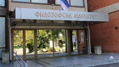 Privedena studentkinja ZBOG PISANJA GRAFITA! Poziv svima na protest ispred suda u Novom Sadu