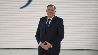 "RS je u opasnosti zbog hazarderske politike režima Milorada Dodika"
