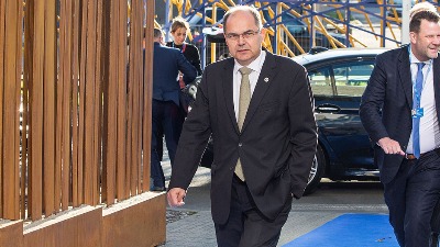 Šmit podneo ostavku pod AMERIČKIM PRITISKOM