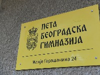 "Šta pripadnici JZO i Kričkov zameik rade u Petoj gimnaziji?"