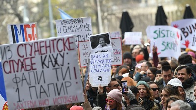 Studenti na VIŠE SATI blokiraju naplatnu rampu na auto-putu Niš - Beograd!