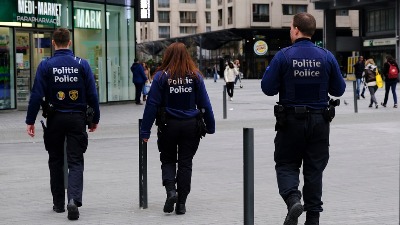 Pucnjava u Briselu: Napadači pobegli u metro, kruži jeziva slika (FOTO)