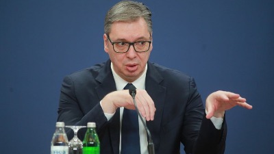 Poricanje, bes, pregovaranje, depresija - Vučić je u haosu: Ostalo mu samo ovo (FOTO)