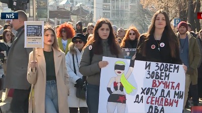 I studenti iz Niša PEŠAKA idu na protest u Kragujevac (FOTO)